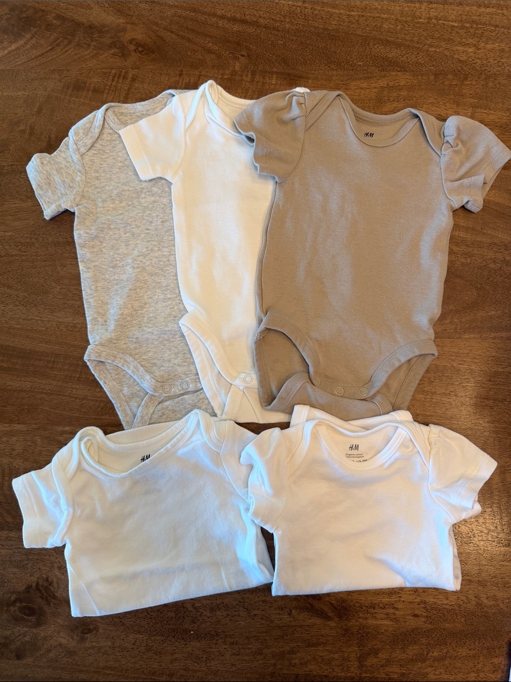 H&M Infant Baby Short-Sleeve Bodysuit Set - White, Gray, Tan